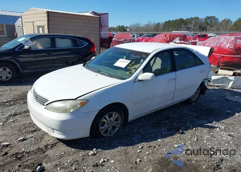 2006 Toyota Camry Le V6 z USA, uszkodzony, nr VIN 4T1BF32KX6U635392